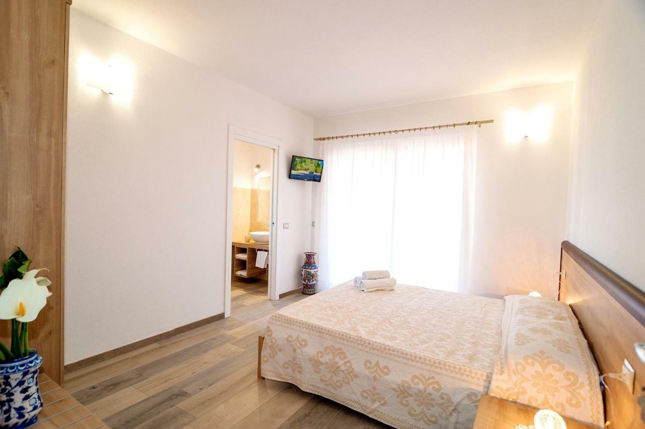 Molarotto Camere Con Angolo Cottura ซาน เตโอโดโร ภายนอก รูปภาพ