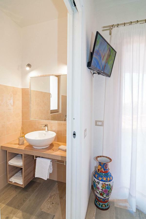 Molarotto Camere Con Angolo Cottura ซาน เตโอโดโร ภายนอก รูปภาพ
