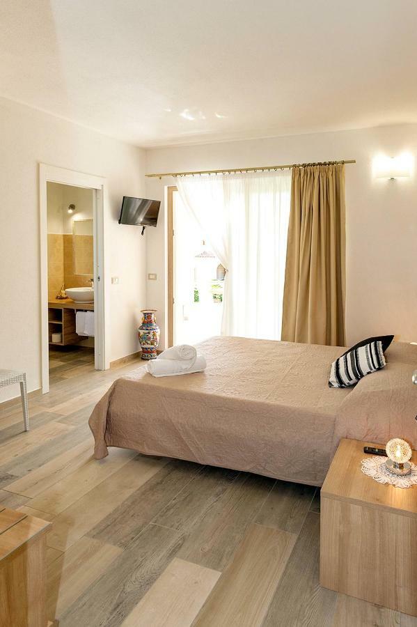 Molarotto Camere Con Angolo Cottura ซาน เตโอโดโร ภายนอก รูปภาพ
